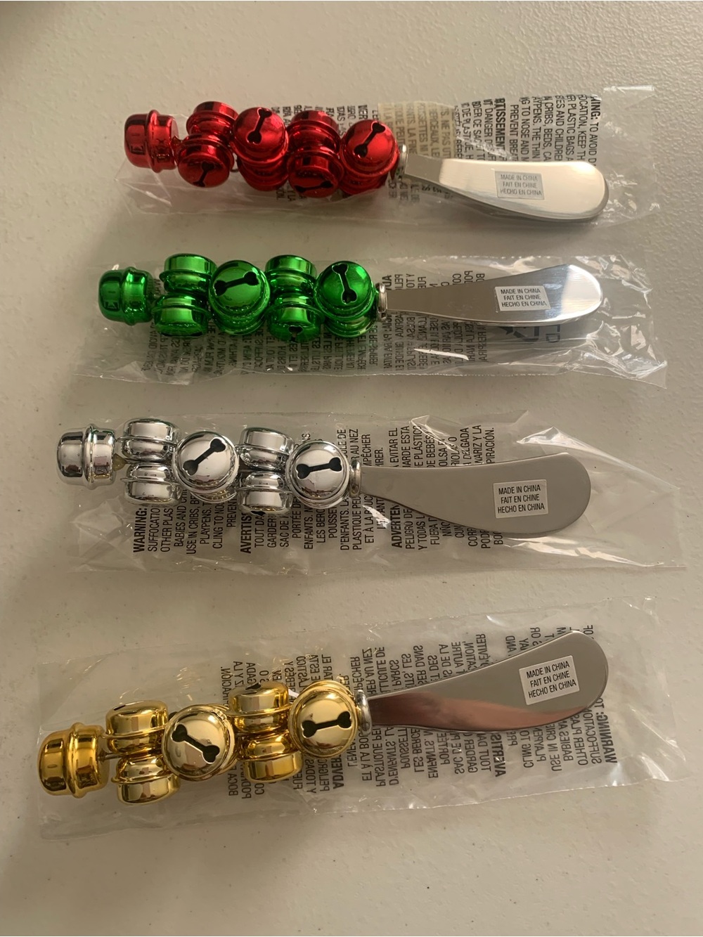 Jingle Bell Spreader Set of 4 Multicolor Brand New Avon 2011 - Picture 4 of 5